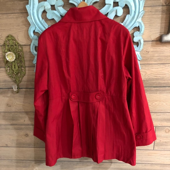 Weatherproof red pleated spring coat L - Picture 3 of 6